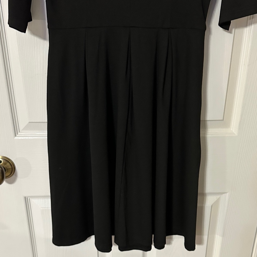 Women’s medium Black 3/4 Sleeve Swing Dress w/POCKETS BNWT - Picture 8 of 9